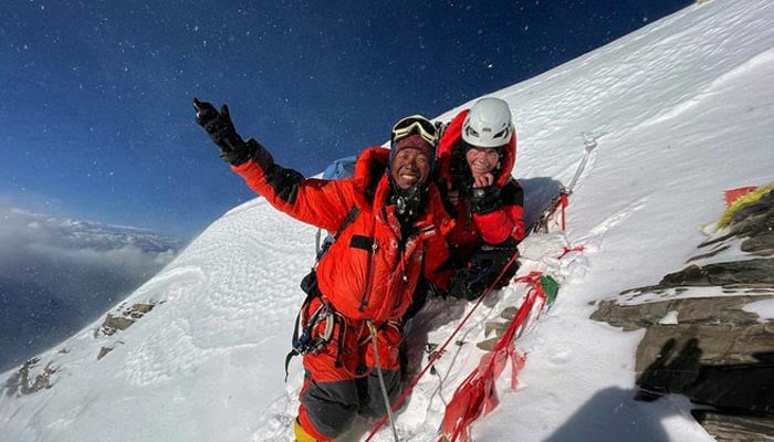Norwegian woman, nepali guide set record for summit of 14 ‘super peaks’